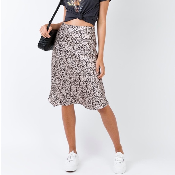 Princess Polly Dresses & Skirts - Princess Polly “Zazu” Midi Leopard Skirt